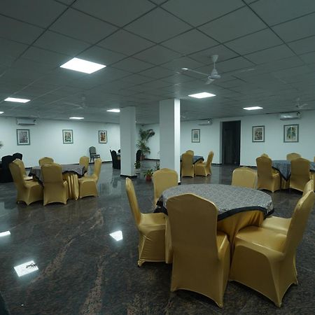 Posh Garden Inn Artemis Hospital Road Gurgaon Exterior foto
