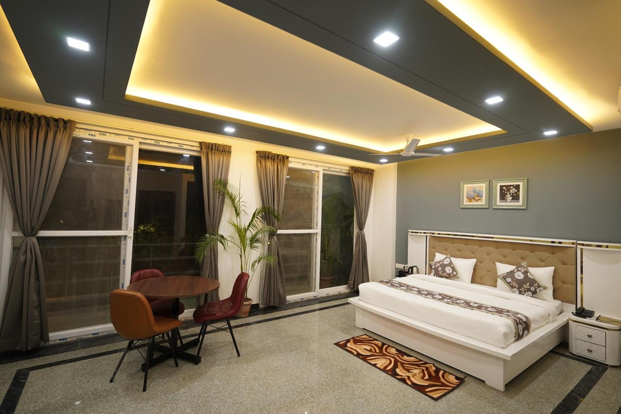 Posh Garden Inn Artemis Hospital Road Gurgaon Exterior foto