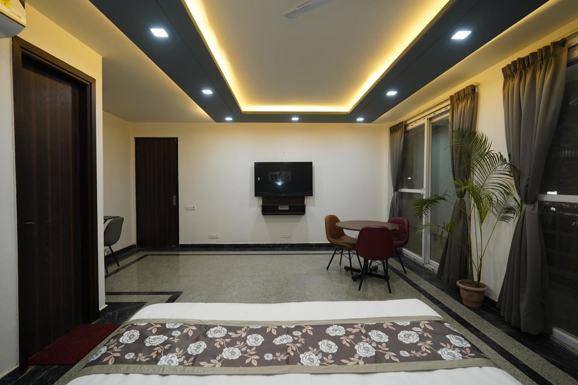 Posh Garden Inn Artemis Hospital Road Gurgaon Exterior foto