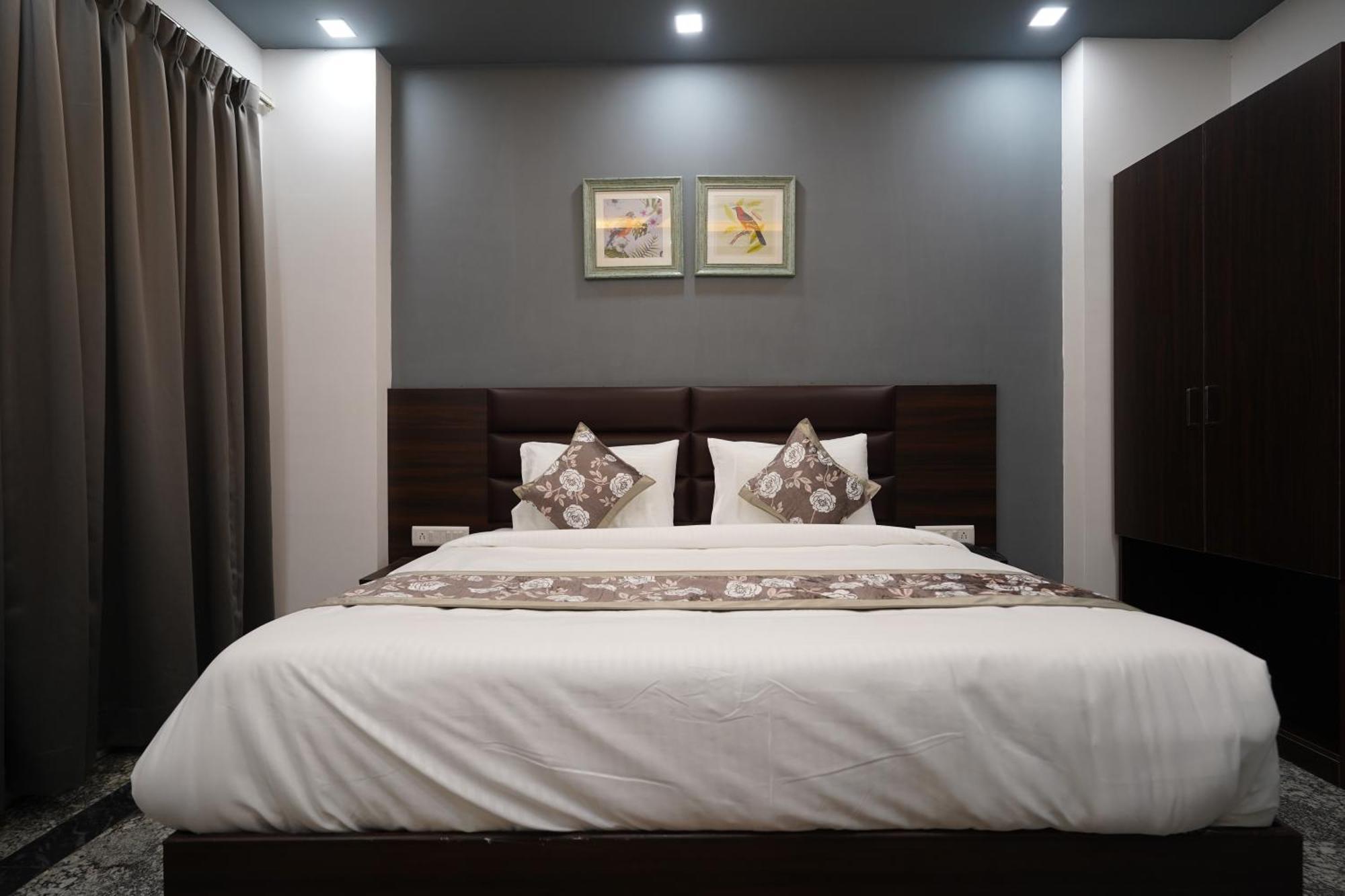 Posh Garden Inn Artemis Hospital Road Gurgaon Exterior foto