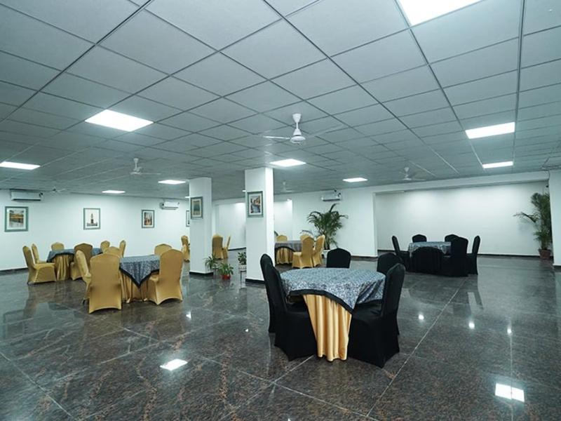 Posh Garden Inn Artemis Hospital Road Gurgaon Exterior foto