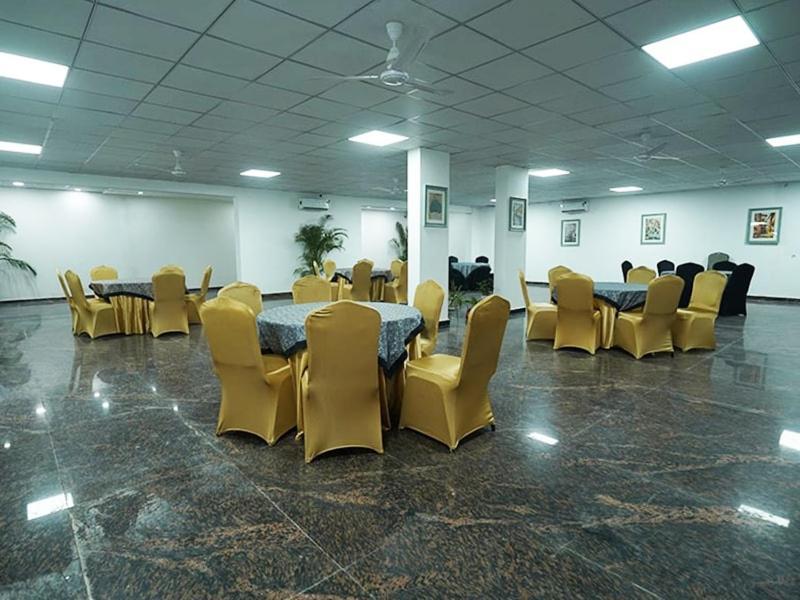 Posh Garden Inn Artemis Hospital Road Gurgaon Exterior foto